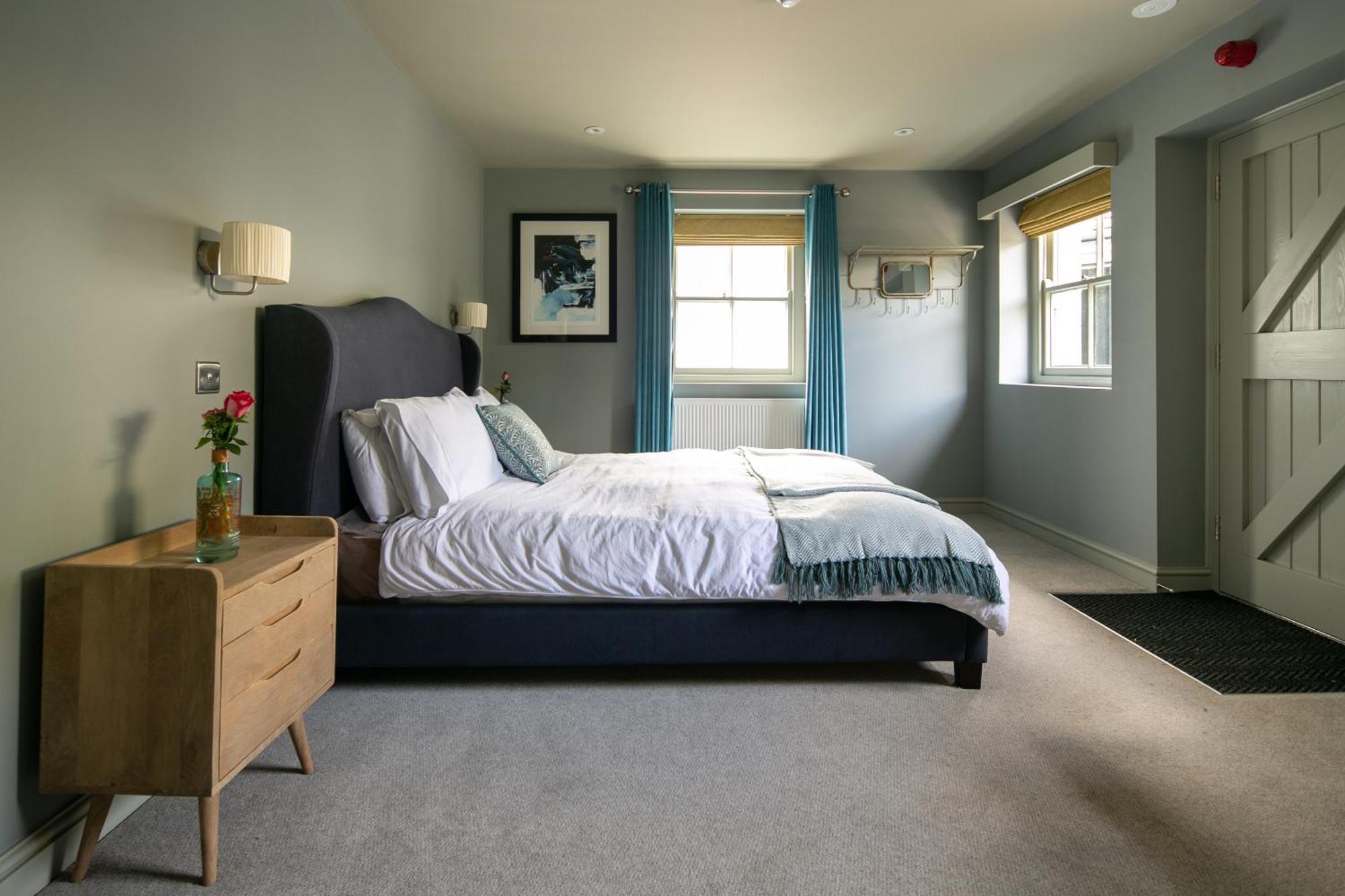 The Cowdray Arms Bed & Breakfast Worth  Ruang foto