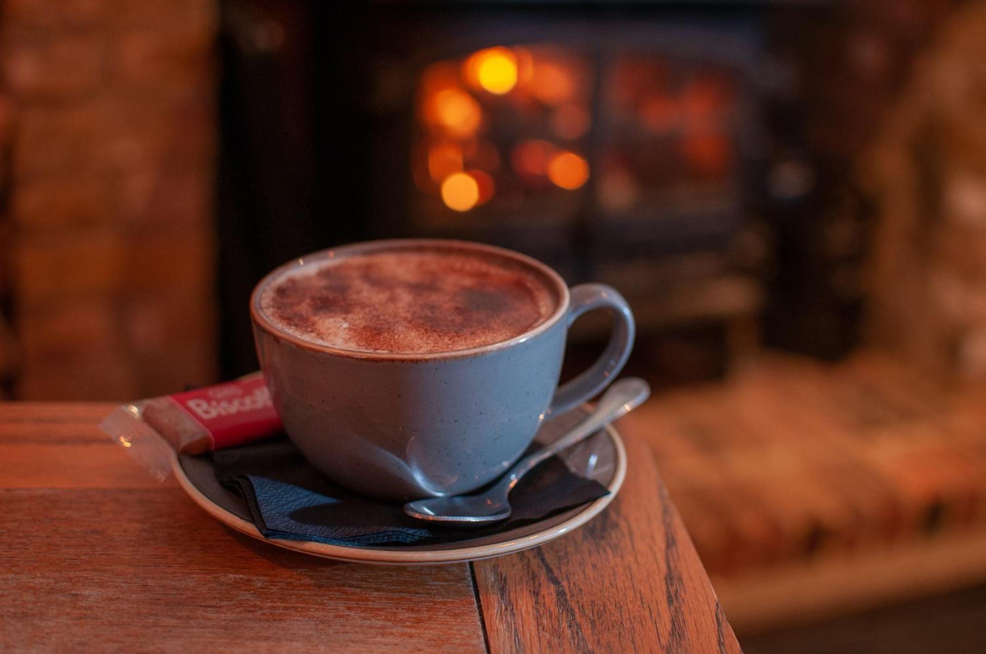 The Cowdray Arms Bed & Breakfast Worth  Bagian luar foto